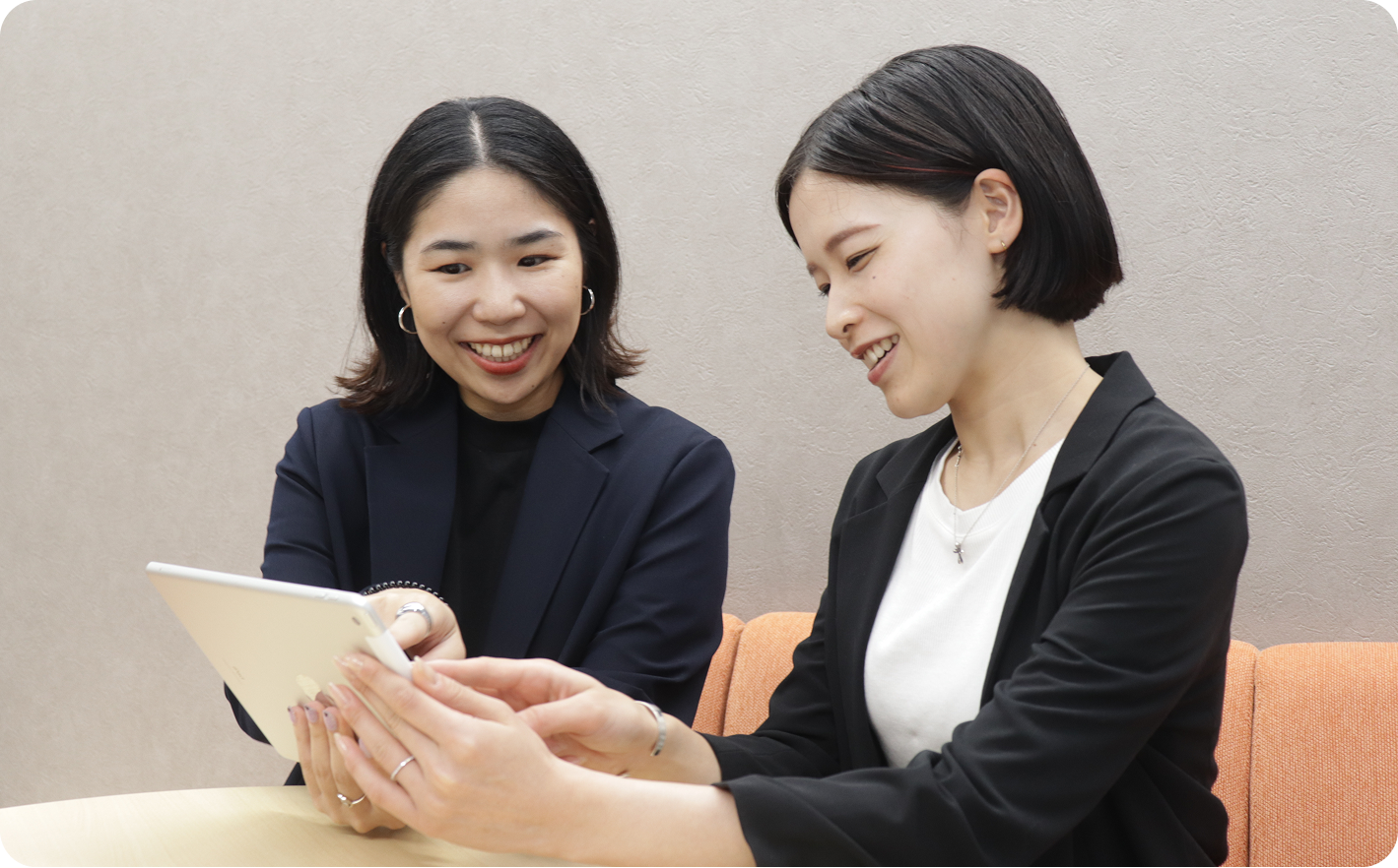 スタッフ3名の写真